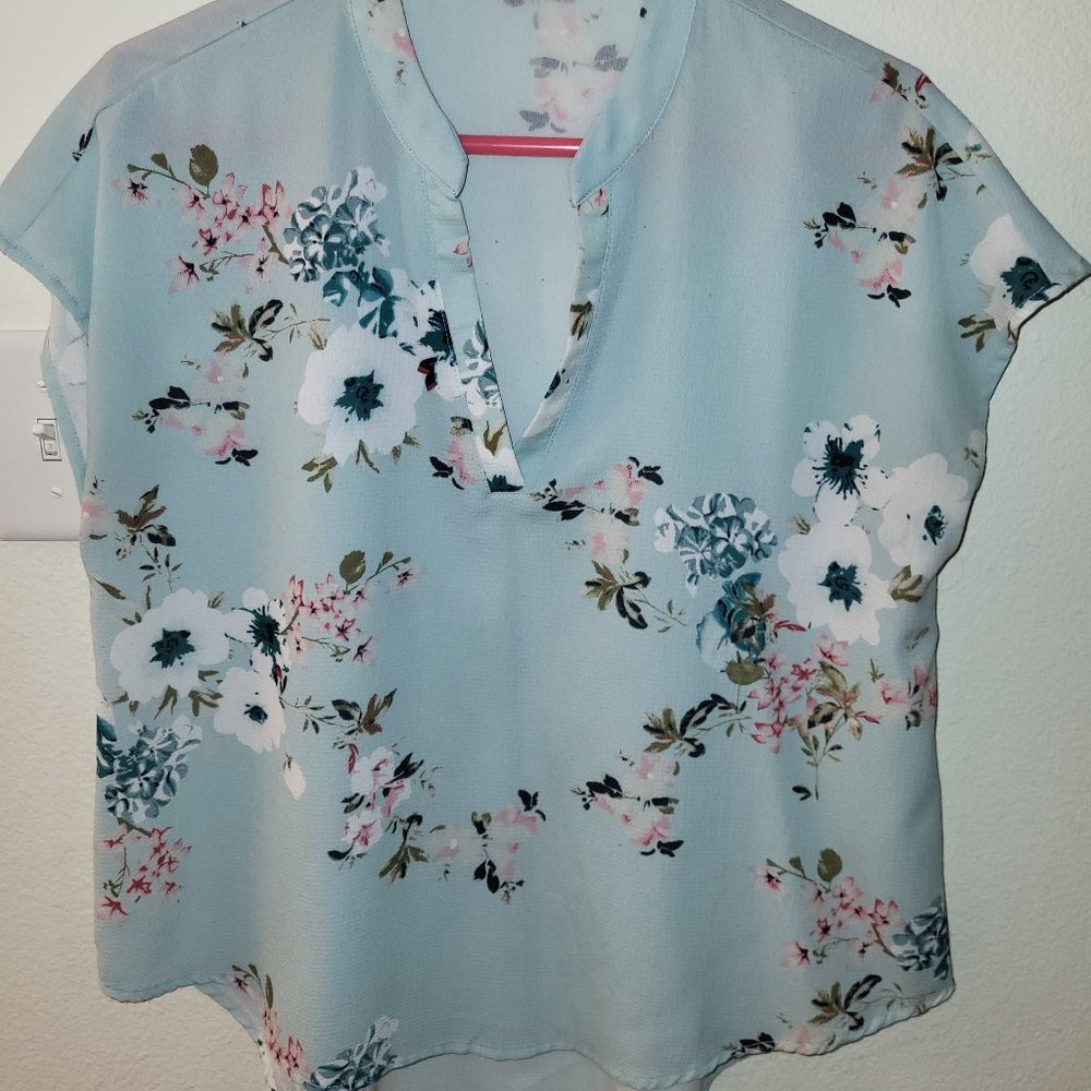 Blue floral blouse business casual -size Large